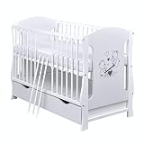 Baby Delux Babybett Kinderbett Juniorbett Teddy Wippe Motiv umbaubar 120×60 Weiß Schublade Matratze