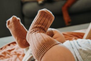 braune Socken Baby