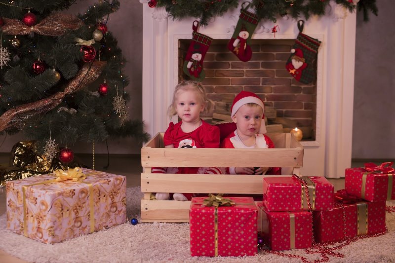 Kinder-Hausschuhe als Weinachtsgeschenk