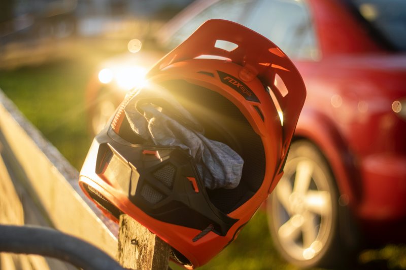 Ein Helm für das Kinderquad