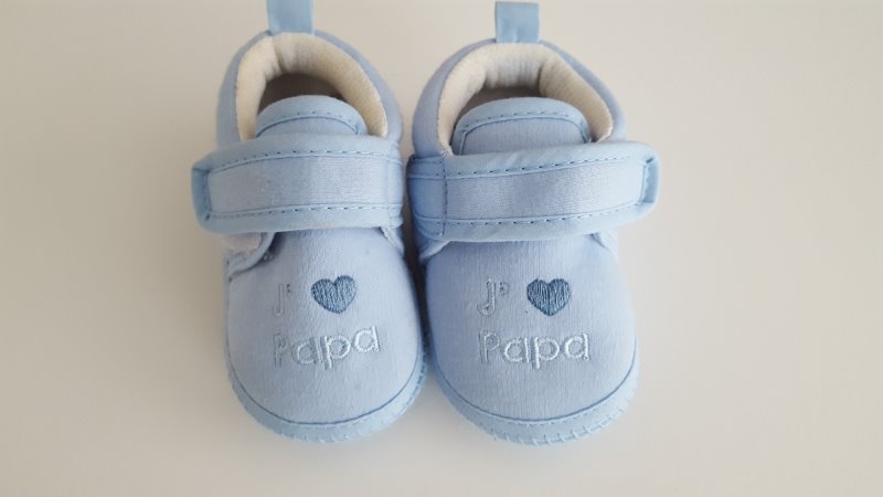 Verschluss von Baby-Hausschuhen